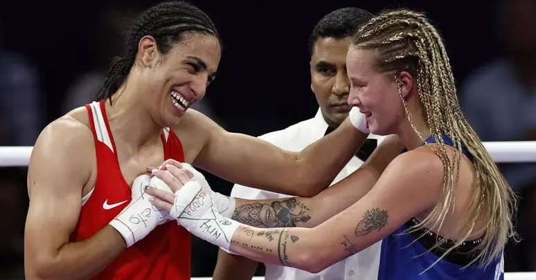 Khelif won the point, received the medal and went to hug his Hungarian opponent